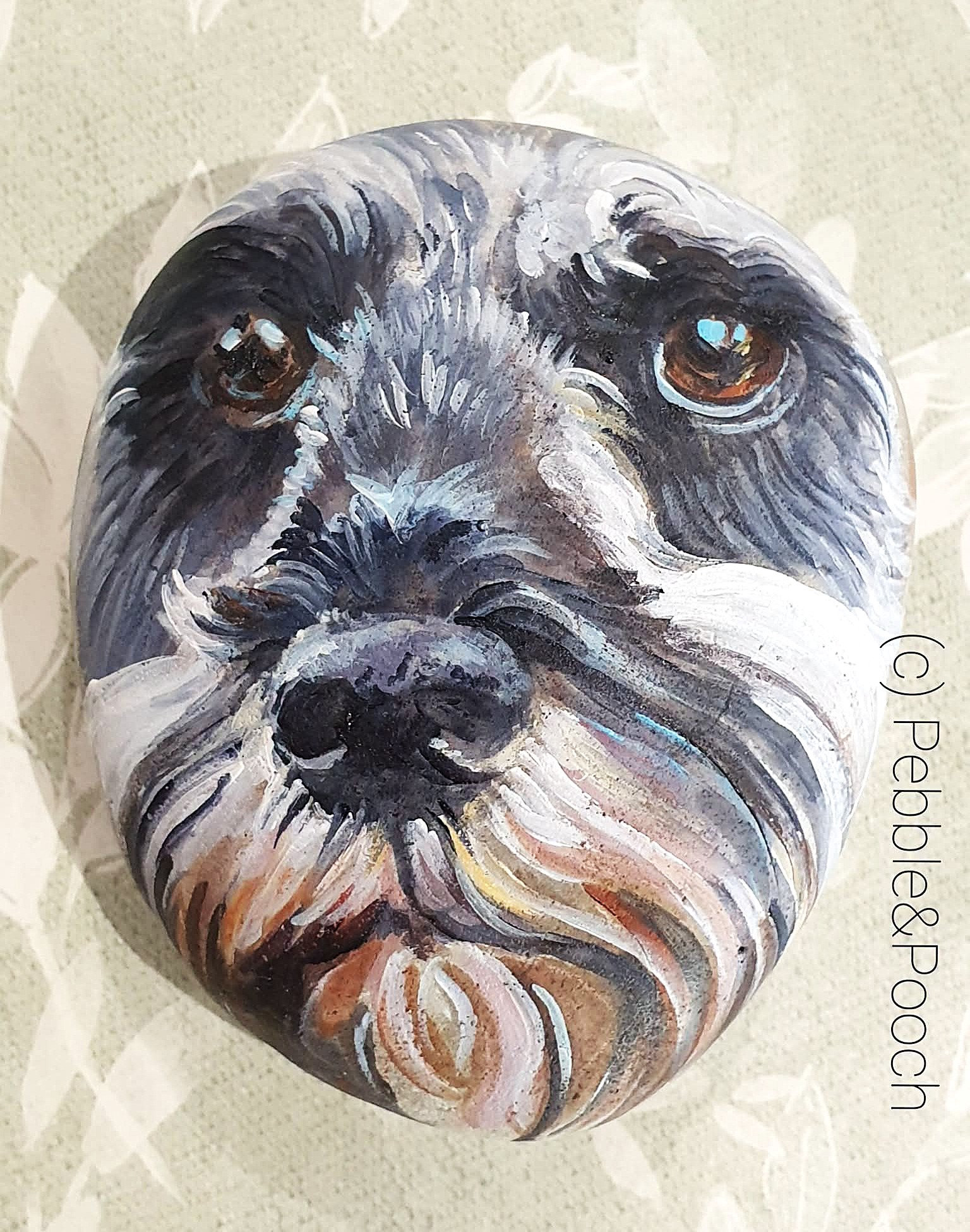 Dog portrait on a pebble by Lynda of Pebble and Pooch